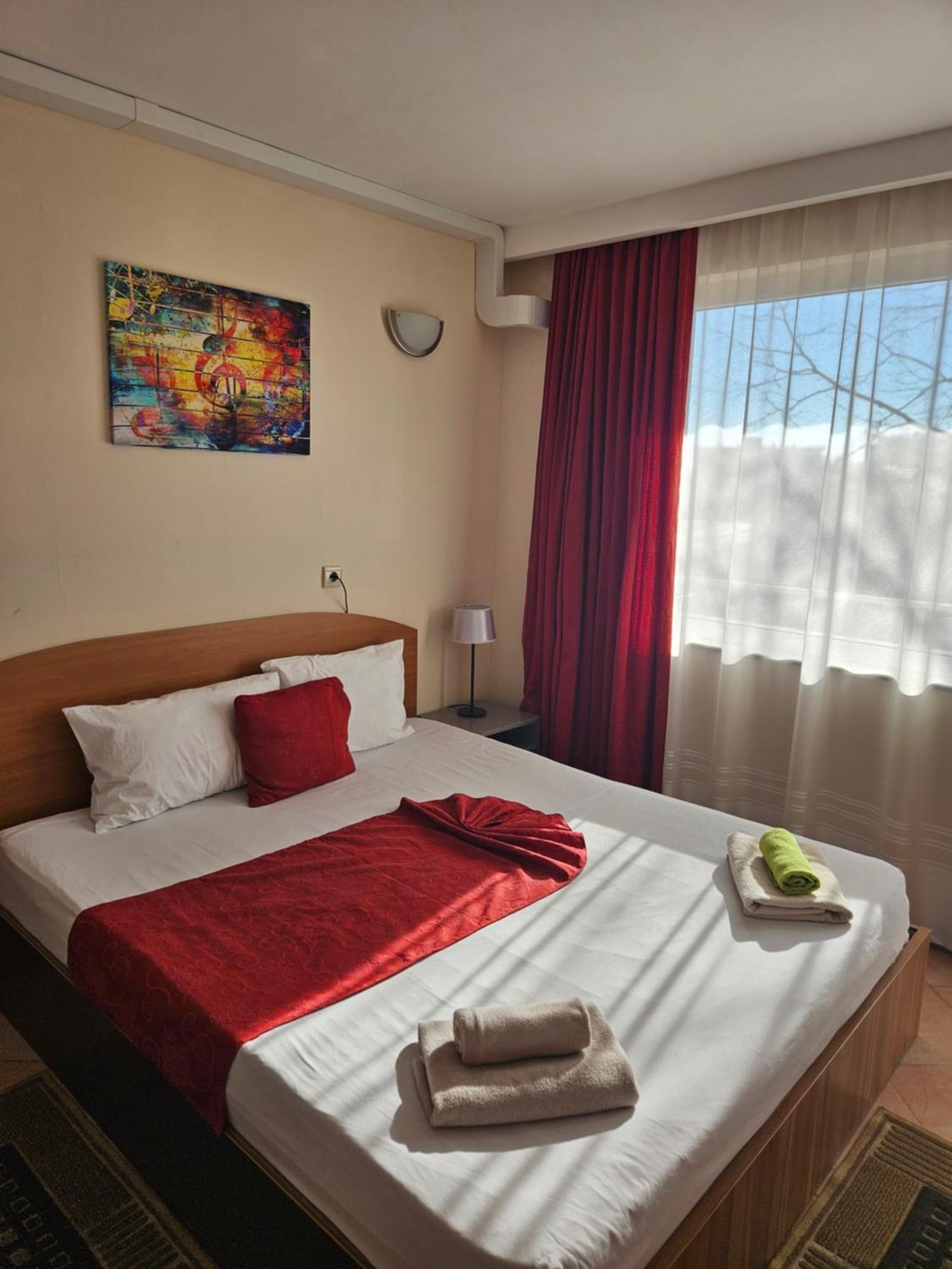 Paralax Hotel Варна Экстерьер фото